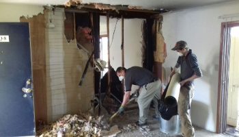 fire-damage-restoration-team1